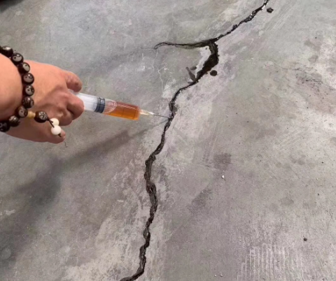 昂仁混凝土裂缝修补技术详解​